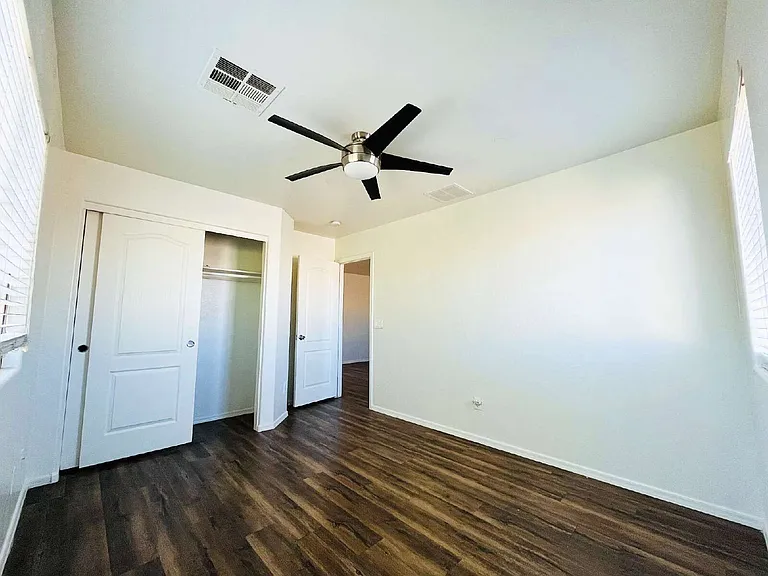7216 N 72nd Dr — Photo 22