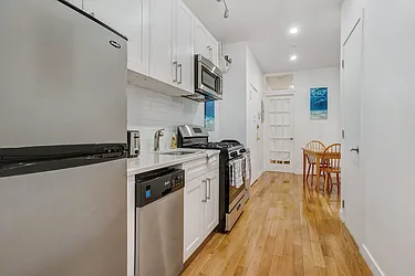 Rented by R New York