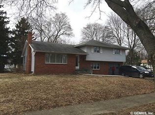 7 Stanridge Ct, Rochester, NY 14617