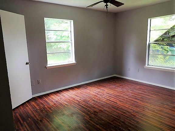 4th image of 7301 Brockley Ln
