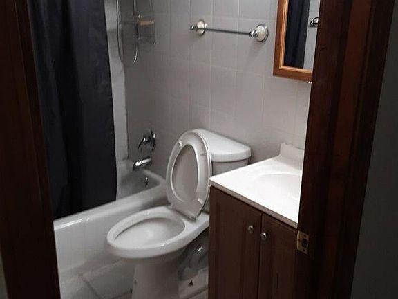 2nd image of 8510 W Catalpa Ave Unit G