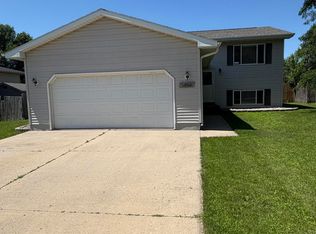 1811 5th St NE, Watertown, SD 57201