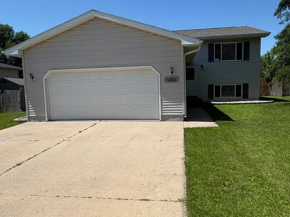 1811 5th St NE, Watertown, SD 57201