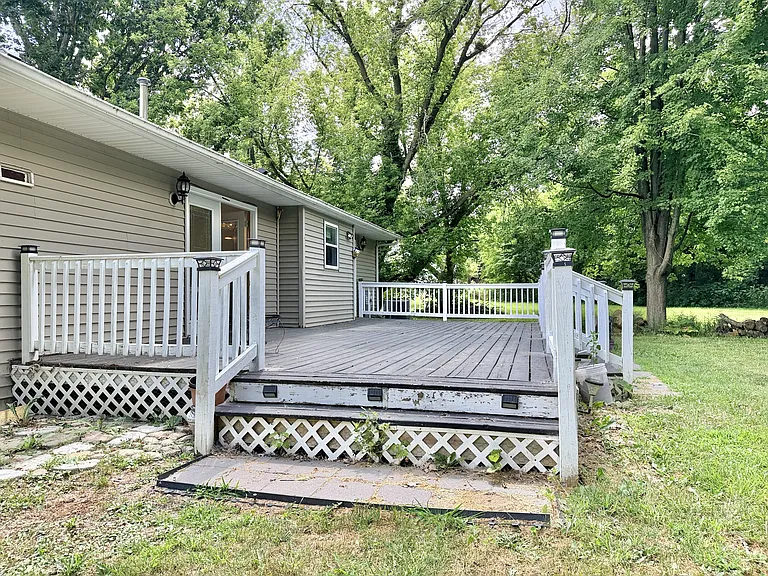 135 Pembroke Rd SW — Photo 16