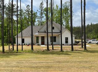 135 Fallen Oaks Dr, Brandon, MS 39047