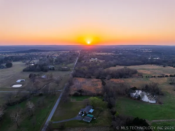 6 E 36th St, Okmulgee, OK 74447