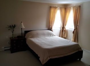 211 Mill River Rd, Oyster Bay, NY 11771