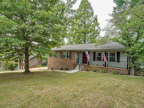 2nd image of 418 Peyton Dr