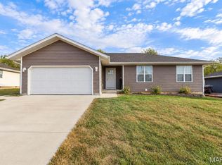 1404 Jessalinn Dr, Lebanon, MO 65536