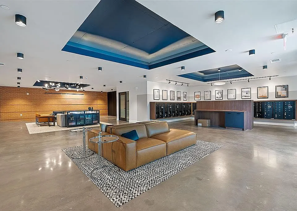 4315 S Congress Ave #214