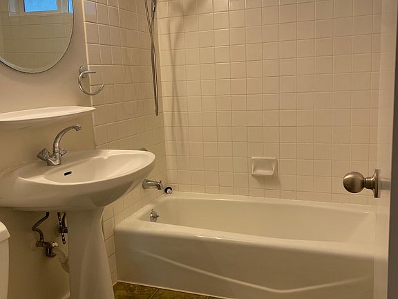 4th image of 8714 NE 134th St