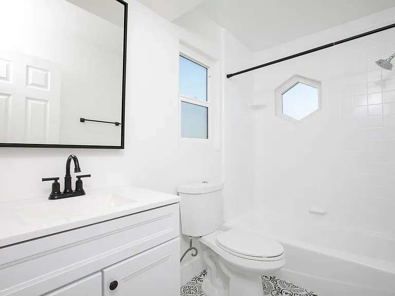 14929 Grevillea Ave — Photo 32