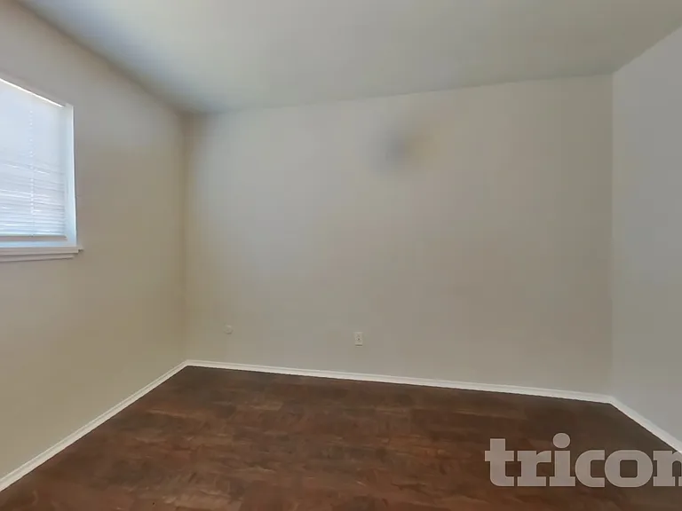 10069 Lincoln Village Dr — Photo 12