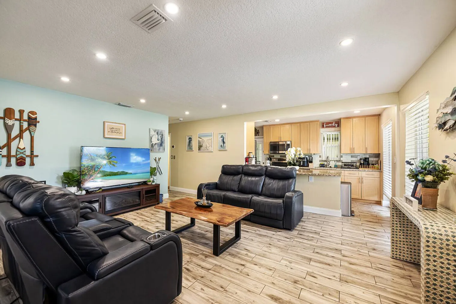3 bed, 2.0 bath, 1506 sqft, $9,058 — Photo 1