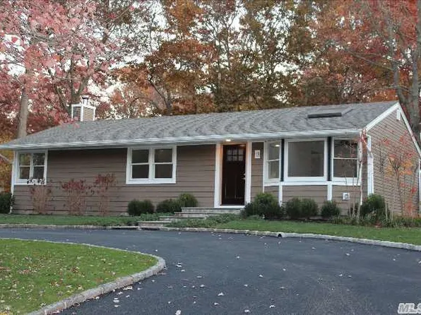 13 18th St, Wading River, NY 11792