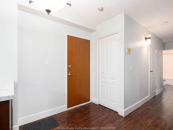 4th image of 6227 Thornberry Cres #258