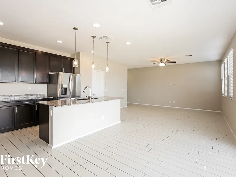 5616 Salt Rock St — Photo 5