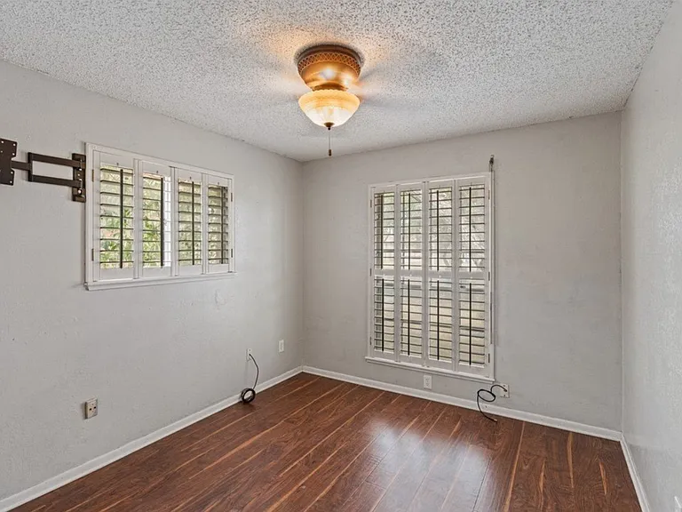 9313 Evening Star Ln — Photo 6