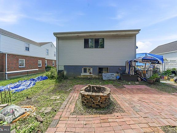 3rd image of 426 Folsom Ave