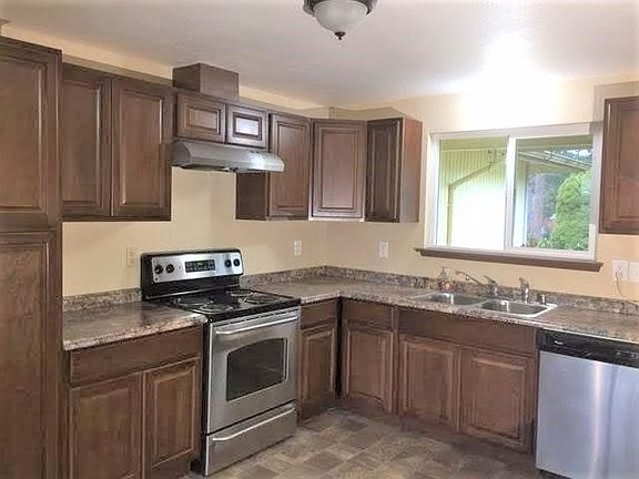 4th image of 18619 8th Avenue Ct E