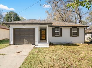 1621 N Hillcrest Ave, Springfield, MO 65802
