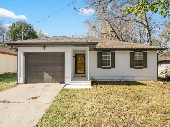 1621 N Hillcrest Ave, Springfield, MO 65802