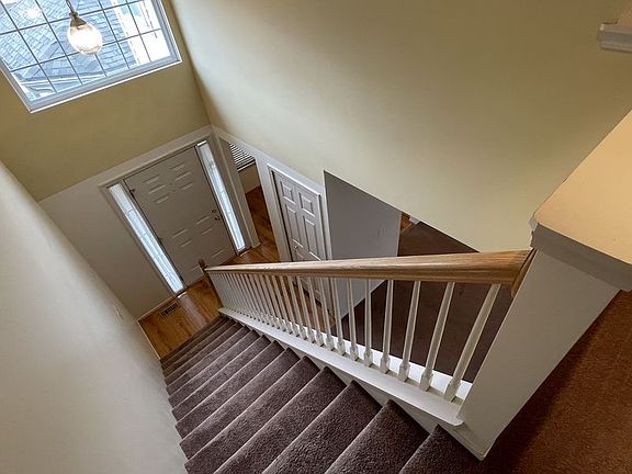 2nd image of 2645 Williamsburg Cir