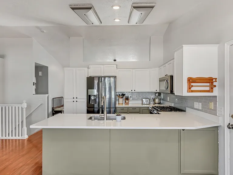 5943 Genoa Ln — Photo 15