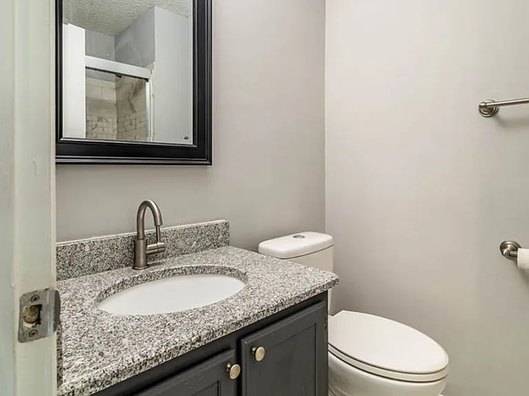 1320 Park Glen Dr #304 — Photo 17