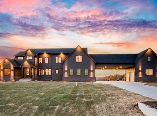 243 Thurston Ln, Derby, KS 67037