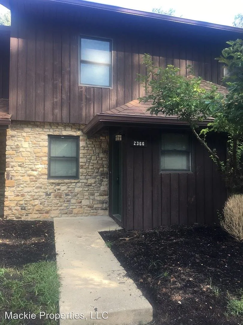 2366 E Winding Brook Cir photo 1