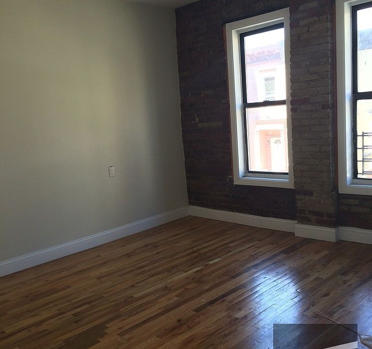 2nd image of 1226 Lincoln Pl #Flr3d