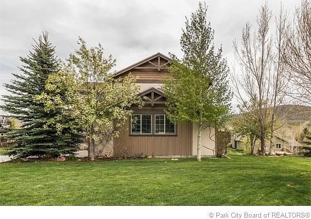 1st image of 5936 N Fairview Dr