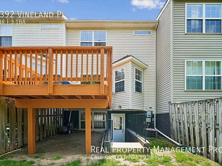 3392 Vineland Pl — Photo 18