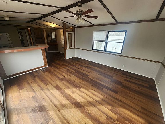 3rd image of 491 Chapman Rd #32