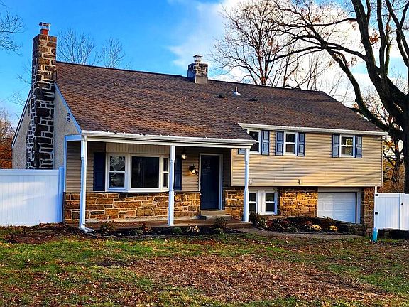 3rd image of 213 Upper Valley Rd