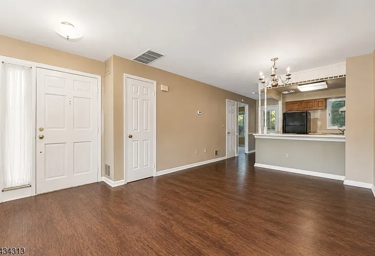 13 Augusta Dr — Photo 3