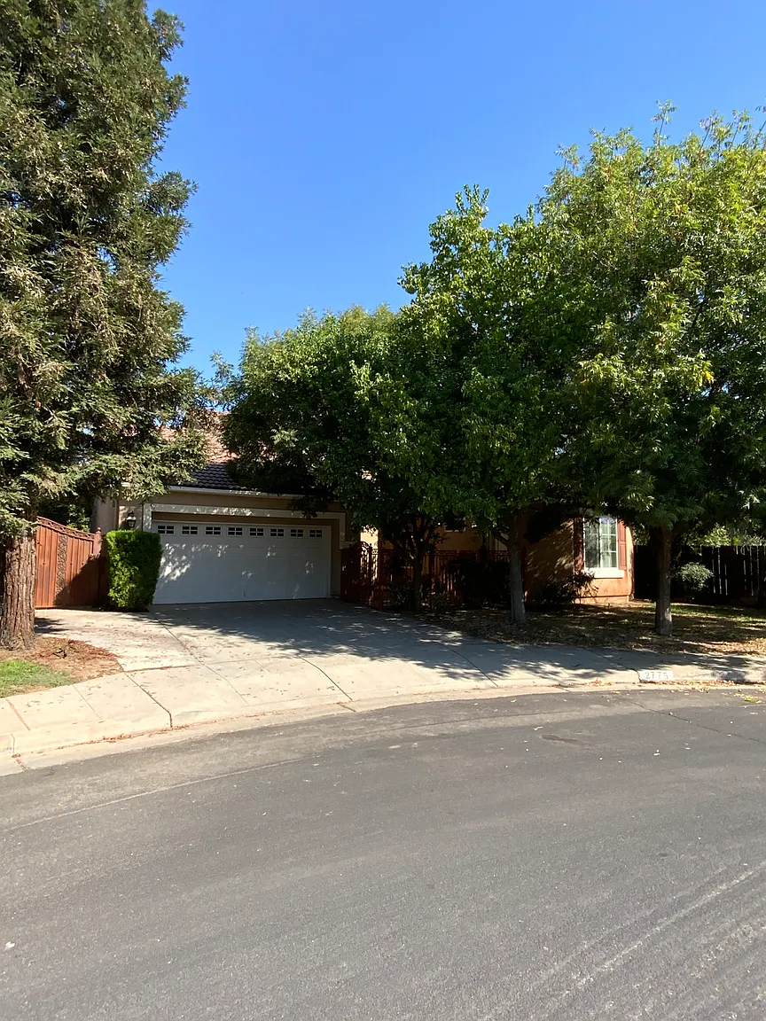 2775 Jordan Ave photo 1