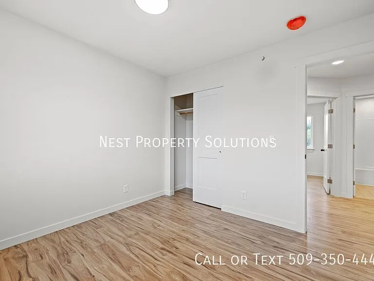 215 S 1st St #2 — Photo 51
