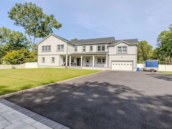 71 Ledgewood Drive, Smithtown, NY 11787