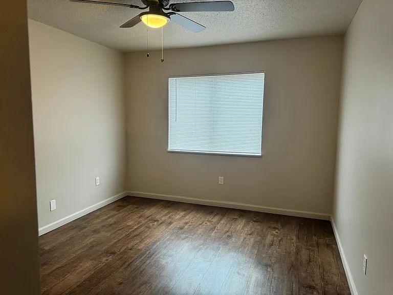 Pine Tree Apartments — Photo 7