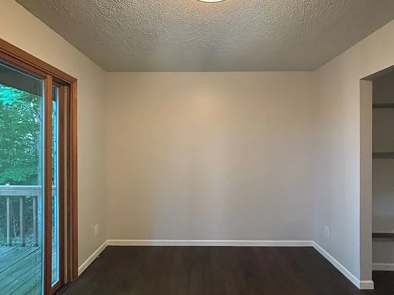 2467 E Potter Rd — Photo 6