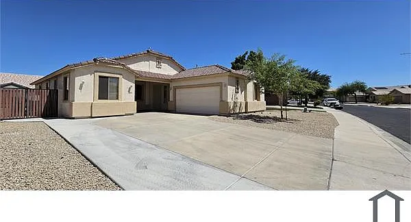 5 bed, 2076 sqft, $3,150 — Photo 2
