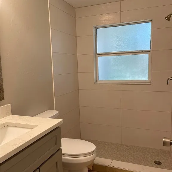 608 SE 46th Ln #3 — Photo 5