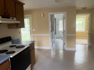 625 Main St APT 4, Portland, CT 06480