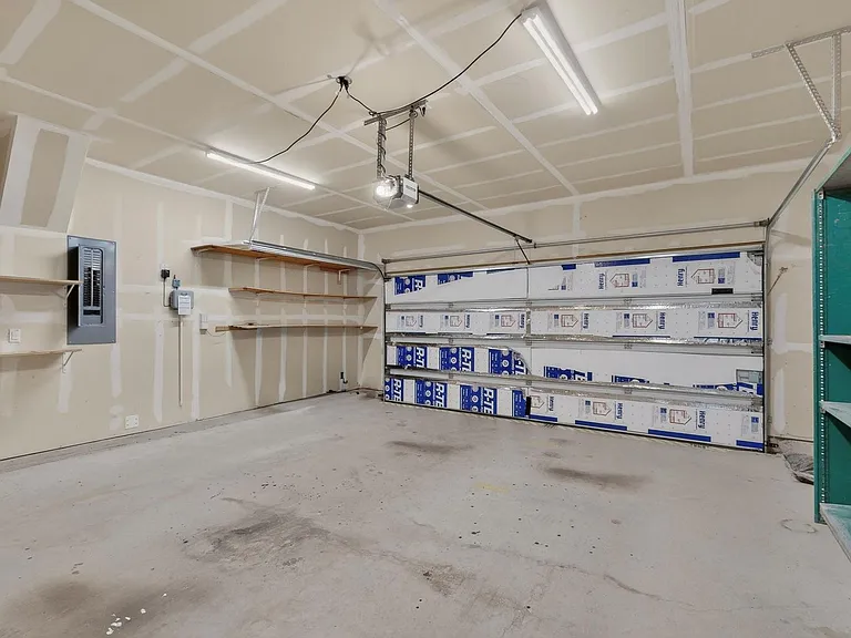 6212 Topsail Dr — Photo 22
