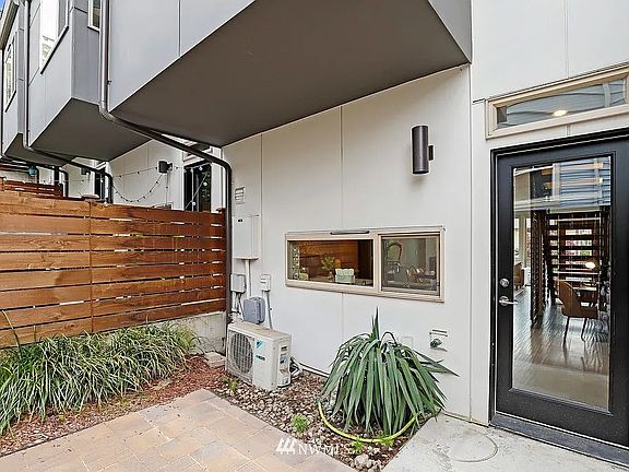 2nd image of 1902 S Bush Pl