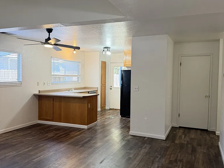 1813 Quail Meadows Cir — Photo 2