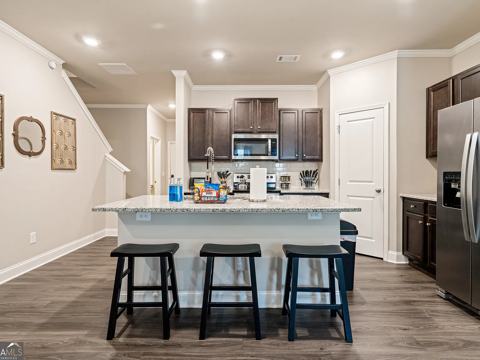 3 bed, 2.5 bath, $4,428 — Photo 3