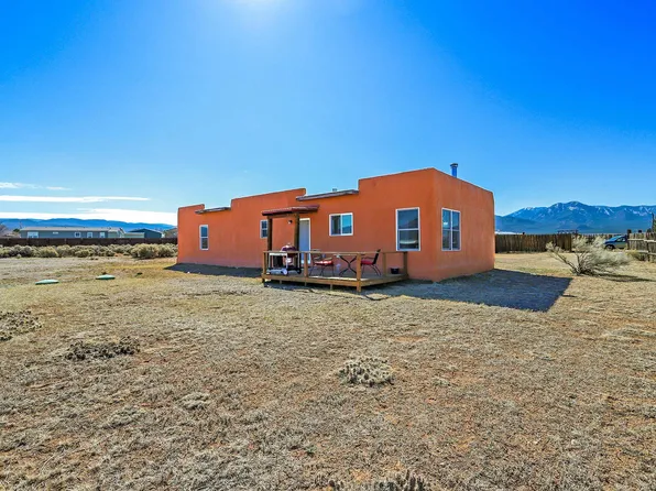 99 W Romero Rd, Ranchos De Taos, NM 87557